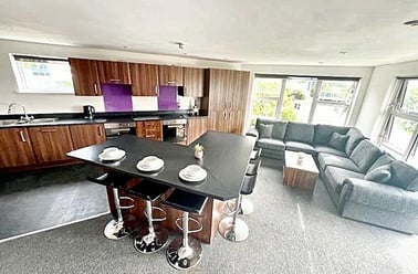 2-4 Plymbridge Lane, Crownhill, Plymouth - Image 2